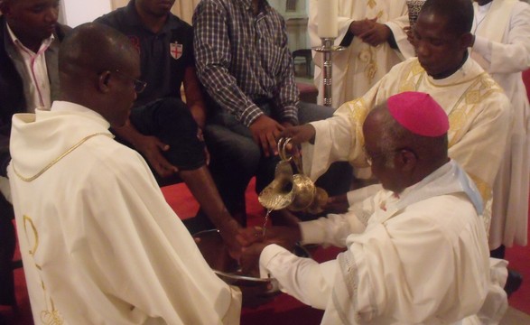 Dom Kahango fala do papel do sacerdote no mandamento do amor 