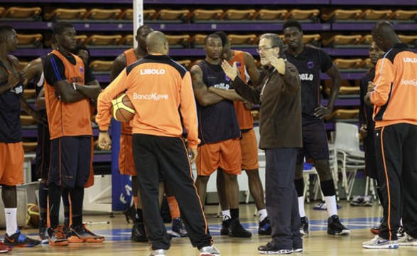 D´Agosto-Libolo abrem segunda fase do campeonato nacional de basquetebol