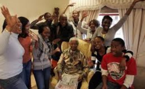 Mandela deixa fortuna a filhos, colaboradores e ao seu partido