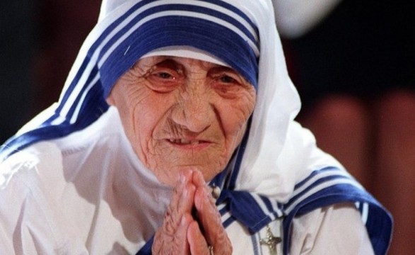 Madre Teresa de Calcutá vai ser canonizada a 4 de Setembro
