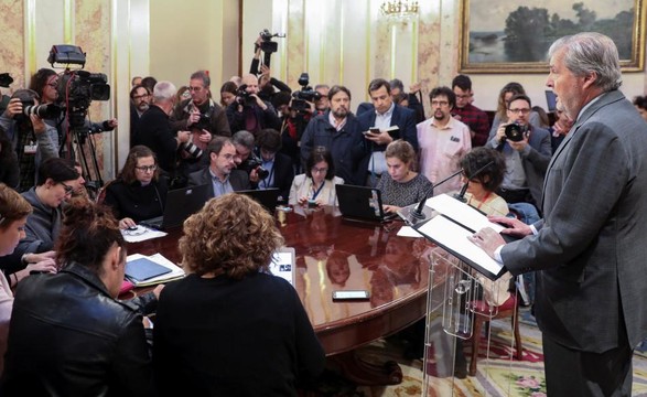 Madrid convoca reunião para suspender autonomia da Catalunha