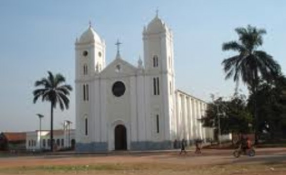 Restos mortais de dom Manuel Nunes, já se encontram na catedral de Malanje