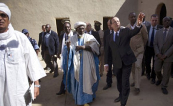 Ataques perto de Kidal, no dia seguinte à visita de Hollande ao Mali