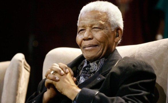 Mandela está a