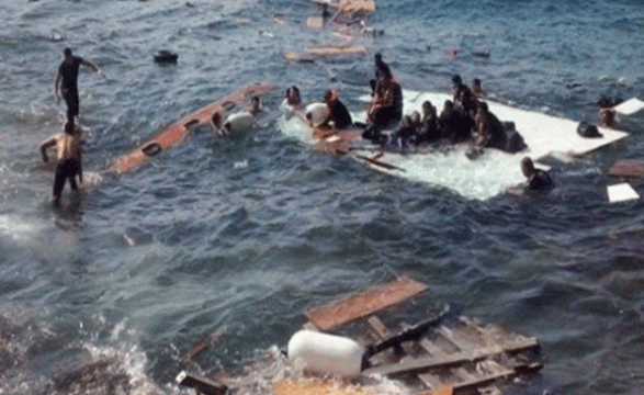 880 Mortos em uma semana no mar Mediterrâneo 
