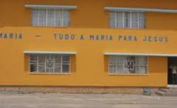 Kuito, irmãos Marista formam 120 professores.