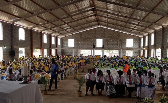 Paróquia do Mártires na Diocese de Viana em festa