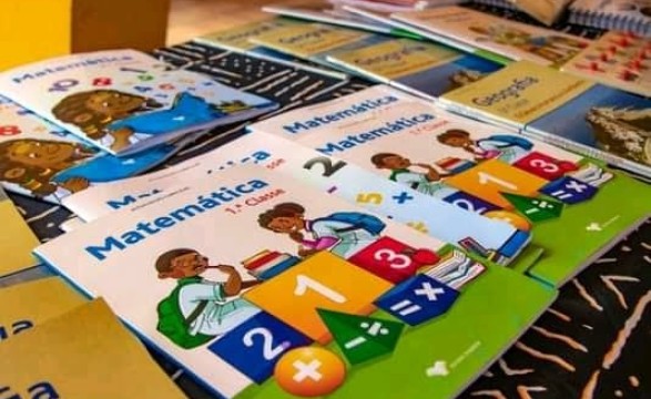 Governadora do Bengo reivindica maior investimento para colmatar carência de material didático