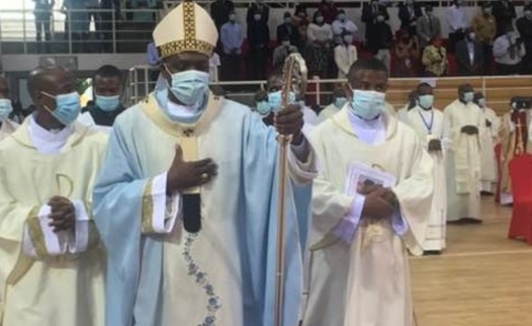 Igreja angolana ganha primeiro Bispo Nhaneka Humbi