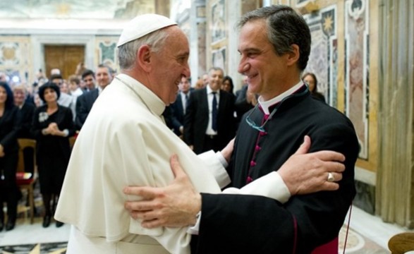 Papa reforma dos media do Vaticano para comunicar a todos o Evangelho