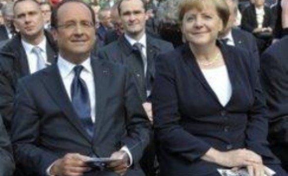 Merkel e Hollande celebram aliança apesar da crise do euro