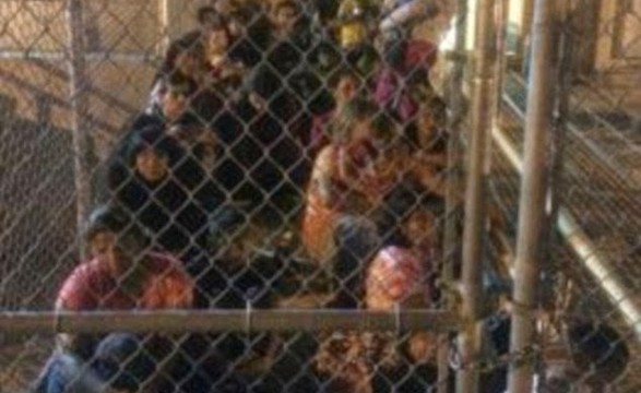Papa pede atenção à migração de menores