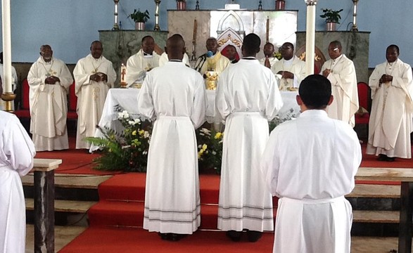 Igreja agradece entrega missionária do núncio apostólico em Angola e São Tome