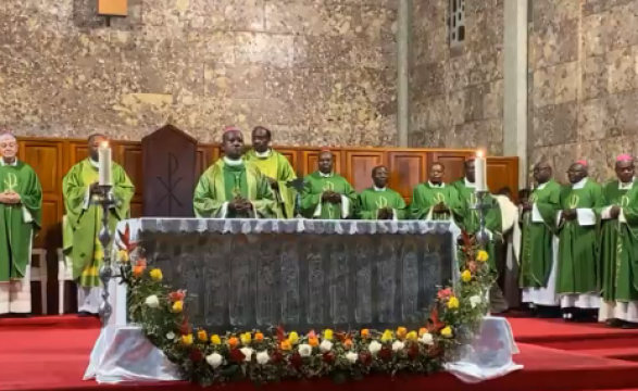 Dom Germano celebra missa onde prestou serviço pastoral como seminarista