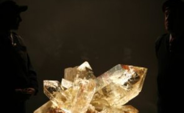 Nove toneladas de quartzo apreendidas em Moçambique