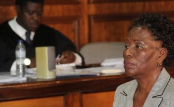 Moçambique: Justiça acusa ex-embaixadores