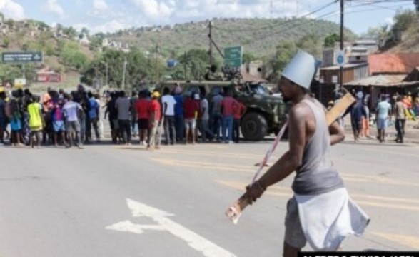 Moçambique em chamas: acessos bloqueiados e reservas de sangue diminutas