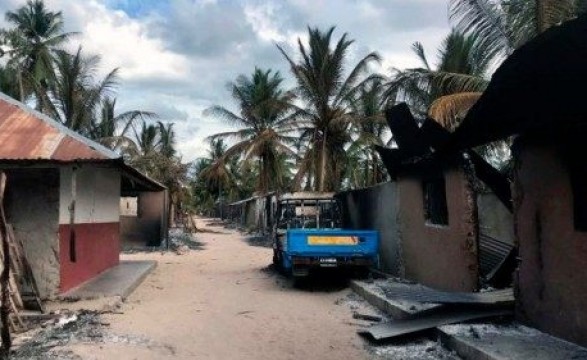 Ataques terroristas em Palma provocam fuga em massa de civis em Moçambique