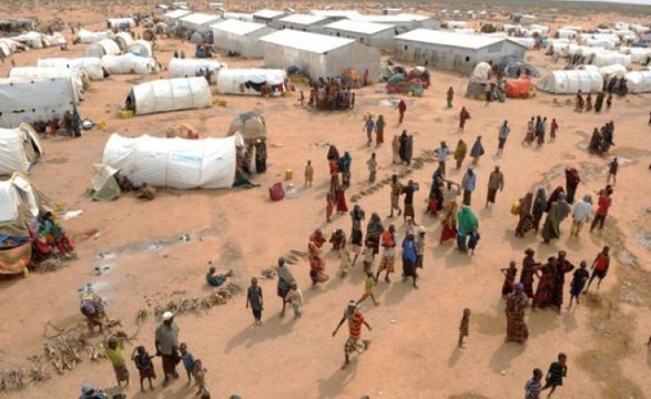 Campos de refugiados acolhem deslocados de guerra