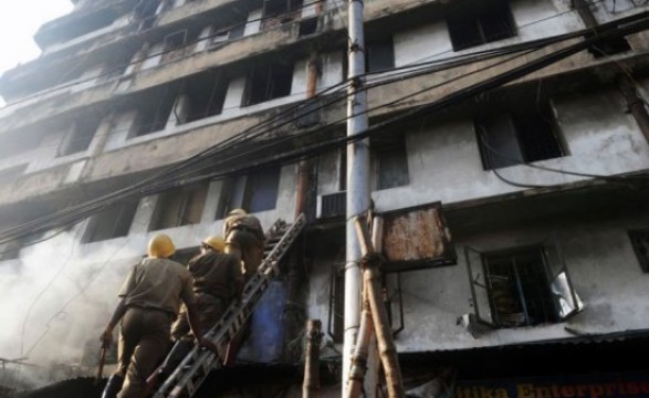 Dezanove pessoas mortas em incêndio em mercado ilegal de Calcutá