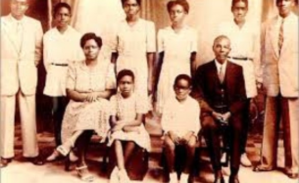 “A Família por Detrás do Fundador da Nação”