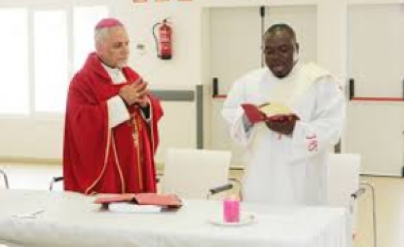 Diocese do Lwena ganha um sacerdote ordenado na festa de Cristo Rei