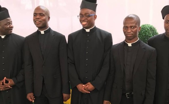 Novos sacerdotes e novos desafios para pastoral social da igreja em Luanda
