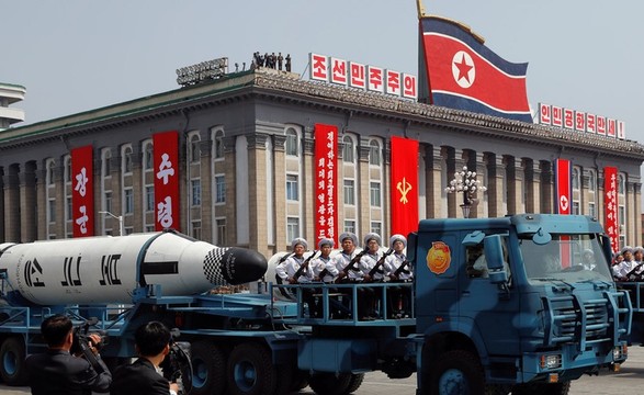 Pyongyang promete mais ensaios balísticos e ameaça com 
