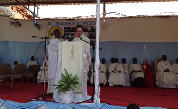 Papa felicita os 25 anos da diocese de Ndalatando 
