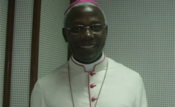 Núncio apostólico em Angola pede oração pelo papa