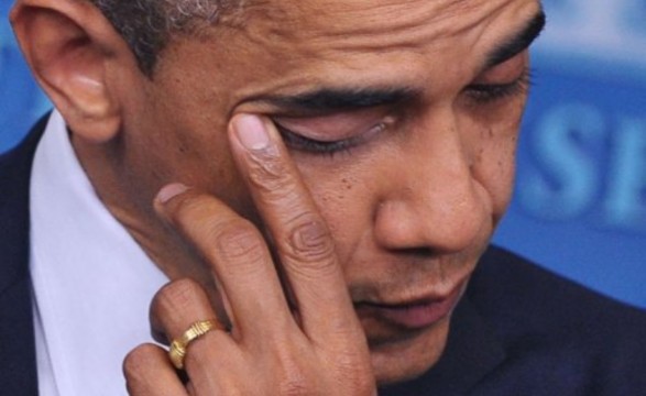 Obama viaja a Newtown dois dias depois do massacre em escola