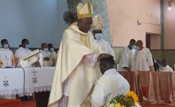 Clero de Luanda ganha novo sacerdote