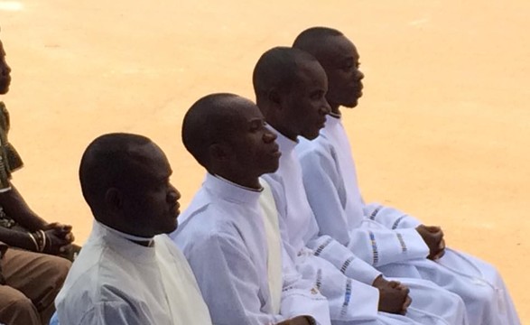 “Ser Diácono ou Sacerdote é entregar-se a este Deus de amor” afirma Dom Kanda