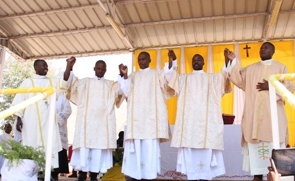 Diocese do Luena conta com três novos Diáconos