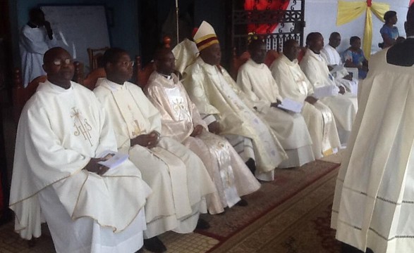 Cabinda ganha novo sacerdote