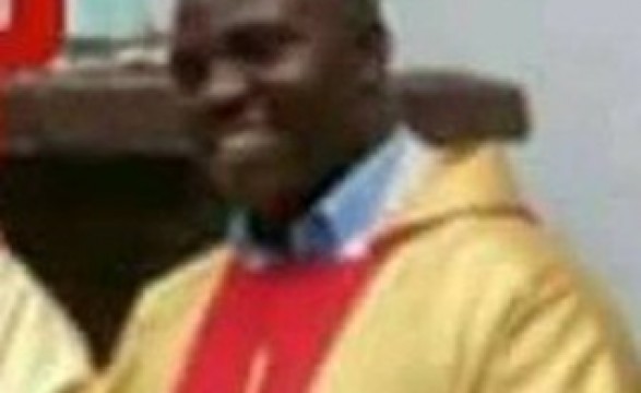 Padre é morto a tiros durante refeição após missa dominical no Congo