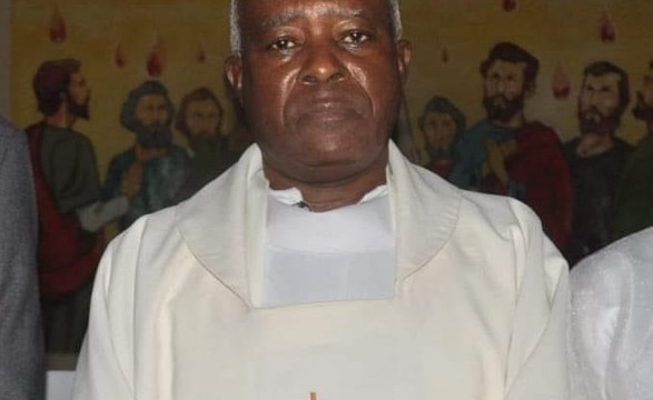 Fiéis em Luanda rezam pelo eterno descanso do Pe. João Francisco