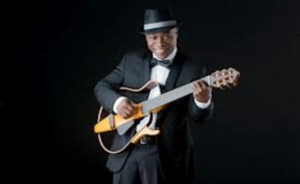 Casa70 recebe Eduardo Paím com dois shows