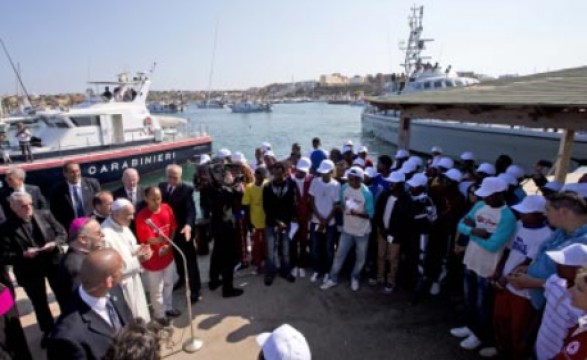 Papa Francisco visitará centro para refugiados em Roma