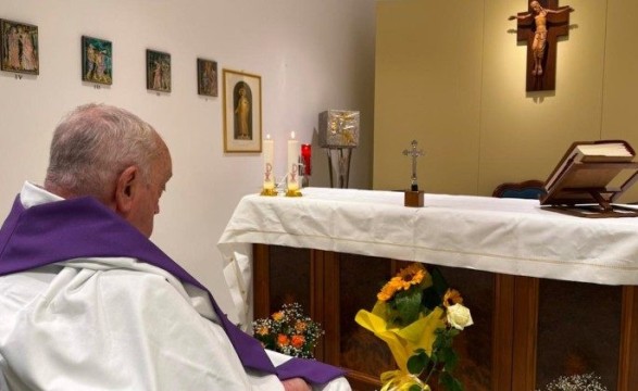 Papa concelebrou a Missa na capela privada do Hospital Gemelli