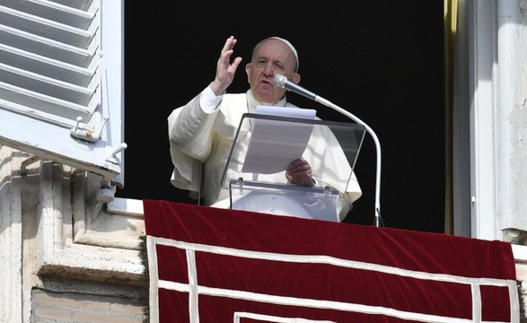 Papa critica homilias “abstractas” e distantes da realidade