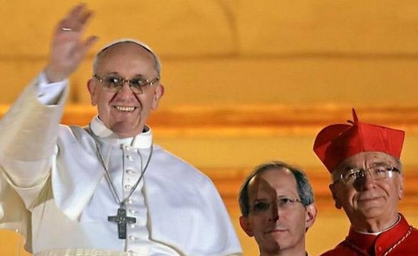 “Por favor, continuem a rezar por mim” Papa nos 4 anos de pontificado