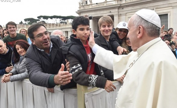 Papa Francisco recorda qualidades dos bispos, sacerdotes e diáconos para o serviço pastoral da igreja