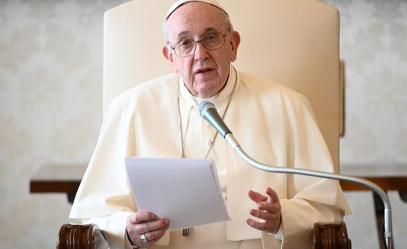 Papa elogia os “pequenos”, que “não se consideram melhores do que os outros”