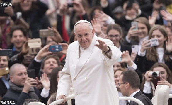 Orgulho humano que explora a criação destrói, Papa na audiência 