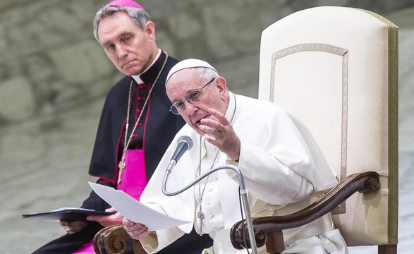 É preciso abordar com “delicadeza” o sofrimento alheio, diz papa francisco na audiência geral