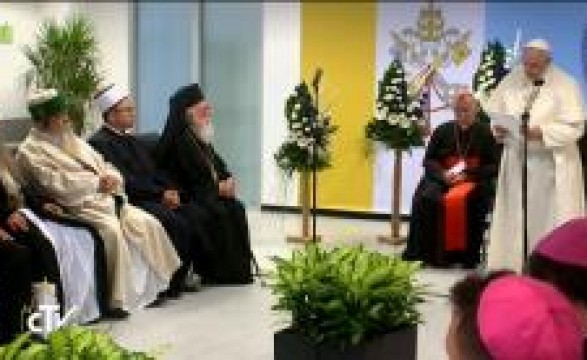 Matar em nome de Deus é sacrilégio! Discriminar em nome de Deus é desumano! - Papa aos líderes religiosos