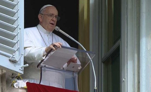 Papa Francisco afirma que o amor de Deus é gratuito e sem limites