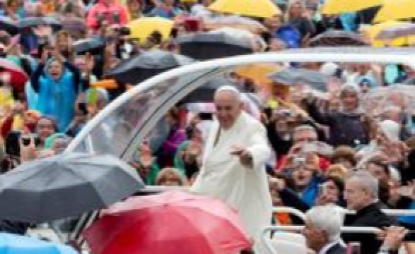 Albânia: exemplo de pacífica convivência entre as religiões