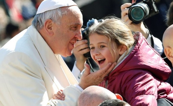 Papa na audiência geral ser irmãos é escola de liberdade e de paz